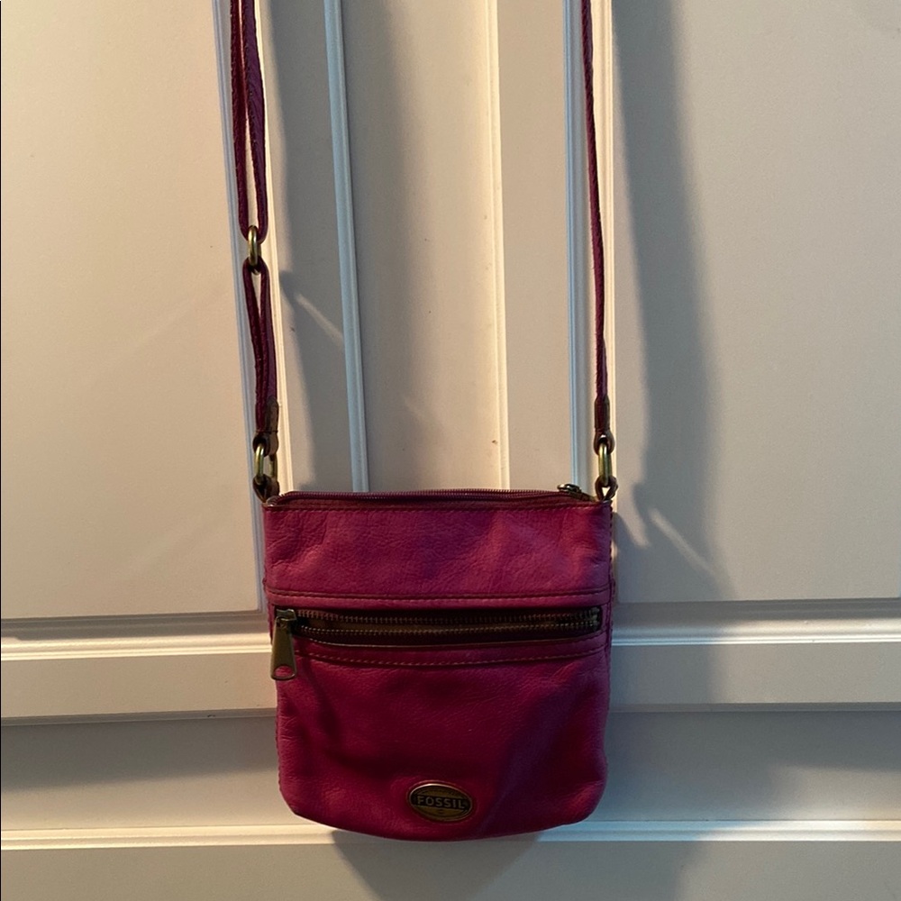 Fossil Women's Crossbody Bag in Magenta